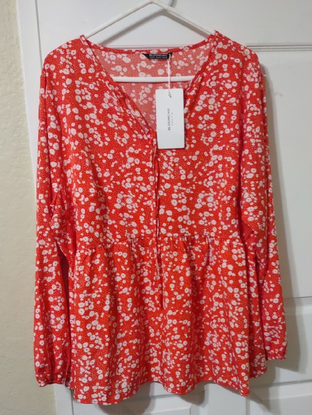 Bloomchic  Coral Red Floral Peplum Top Size US 18 20 New